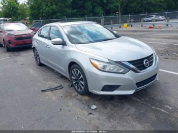 Salvage Nissan Altima