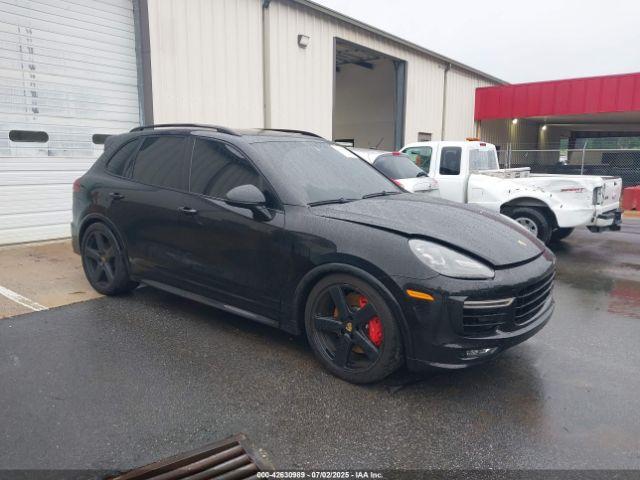  Salvage Porsche Cayenne