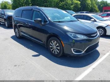  Salvage Chrysler Pacifica