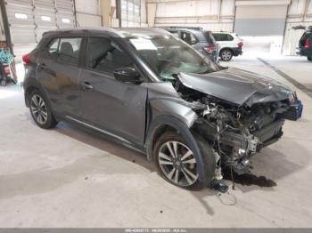  Salvage Nissan Kicks