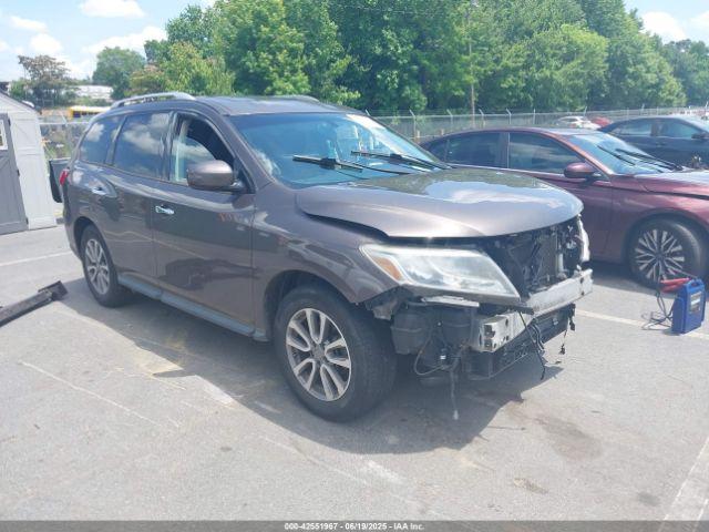  Salvage Nissan Pathfinder