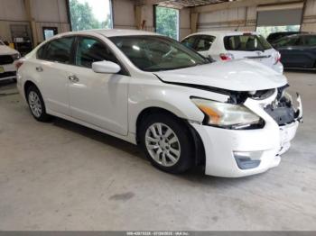  Salvage Nissan Altima