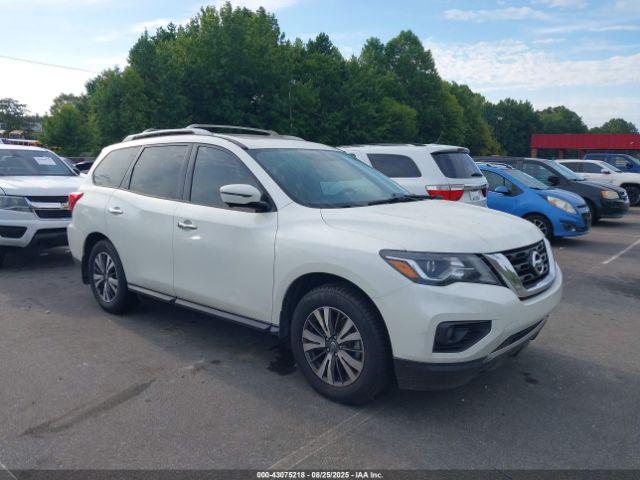  Salvage Nissan Pathfinder