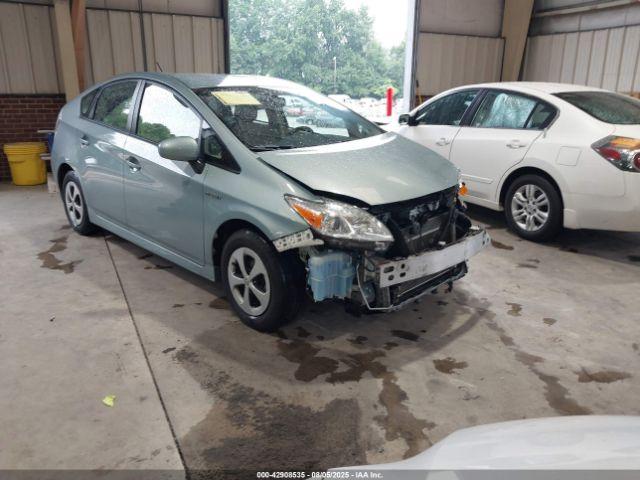  Salvage Toyota Prius