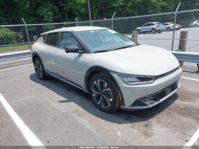  Salvage Kia EV6