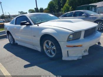  Salvage Ford Mustang