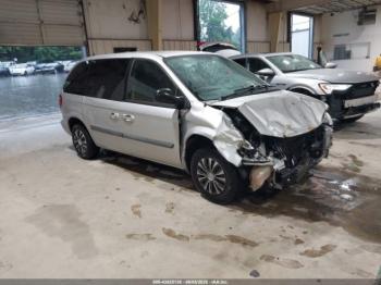  Salvage Chrysler Town & Country