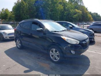  Salvage Hyundai TUCSON