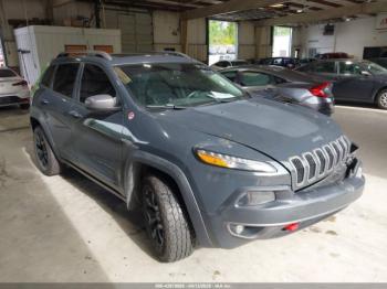  Salvage Jeep Cherokee