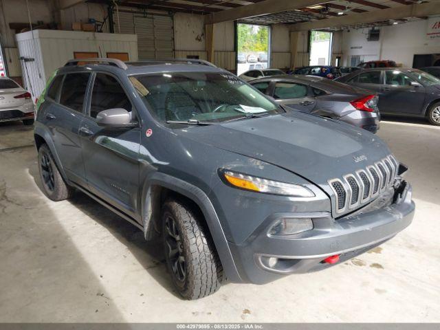  Salvage Jeep Cherokee