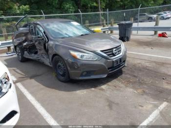  Salvage Nissan Altima