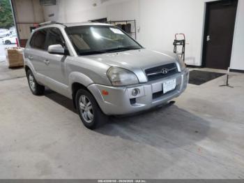  Salvage Hyundai TUCSON