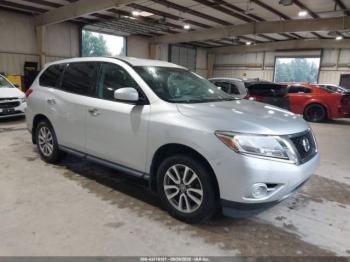  Salvage Nissan Pathfinder