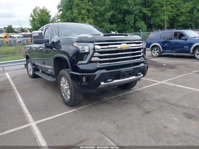  Salvage Chevrolet Silverado 2500
