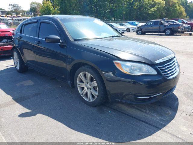  Salvage Chrysler 200