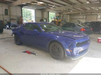 Salvage Dodge Challenger
