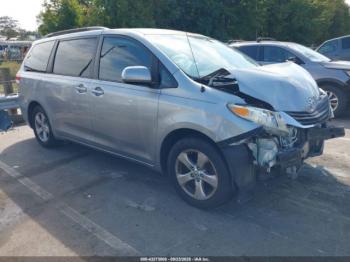  Salvage Toyota Sienna