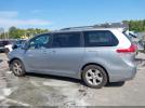 Toyota Sienna Le V6 Image 11