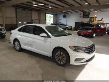  Salvage Volkswagen Jetta