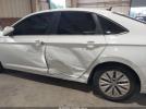 Volkswagen Jetta Image 3