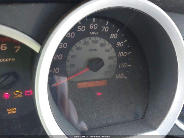 Toyota Tacoma Image 8