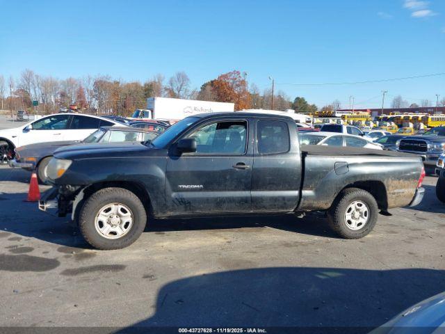 Toyota Tacoma Image 9