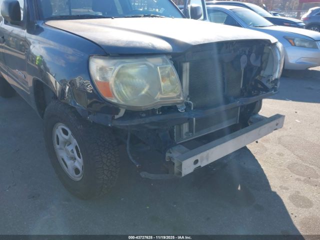 Toyota Tacoma Image 4