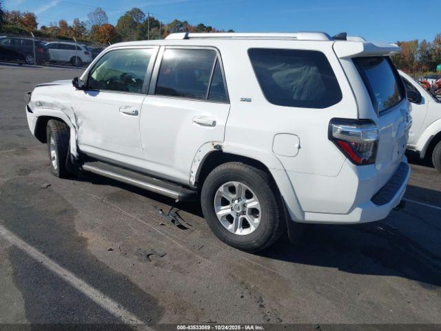 Toyota 4Runner Sr5 Image 8