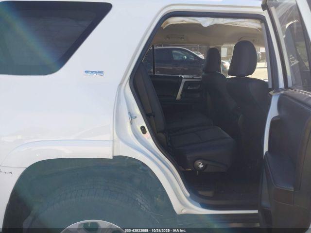 Toyota 4Runner Sr5 Image 12