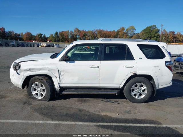 Toyota 4Runner Sr5 Image 6