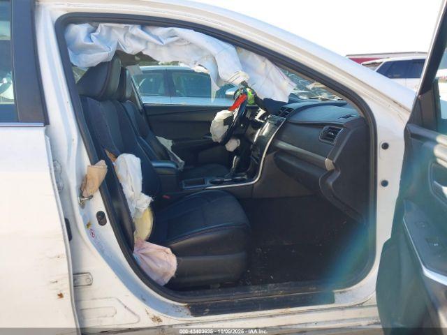 Toyota Camry Se Image 4