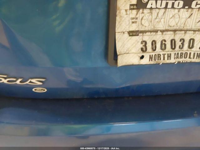 Ford Focus Se Image 12