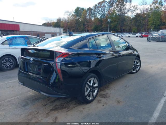 Toyota Prius Image 9