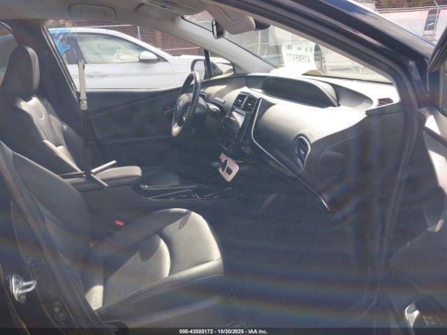 Toyota Prius Image 6