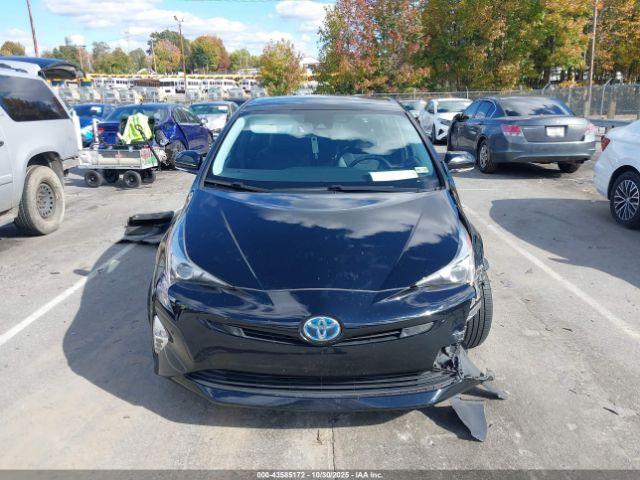 Toyota Prius Image 13
