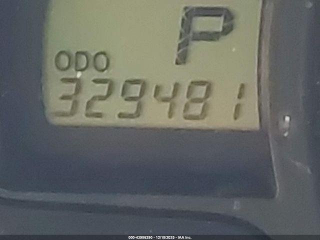 Toyota Sienna Le V6 8 Passenger Image 16