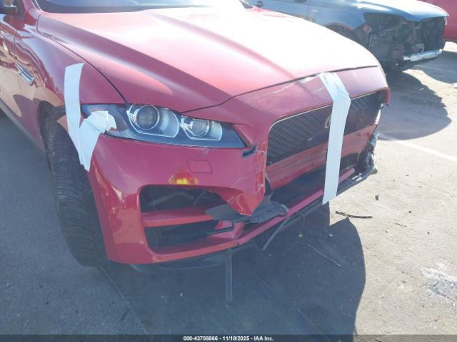 Jaguar F-PACE 25t Premium Image 8