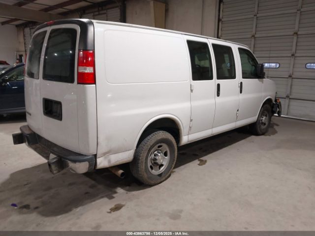 Chevrolet Express Work Van Image 5