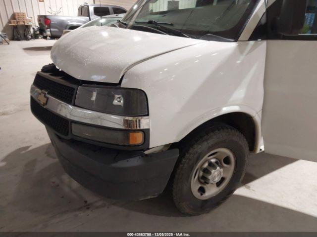 Chevrolet Express Work Van Image 6
