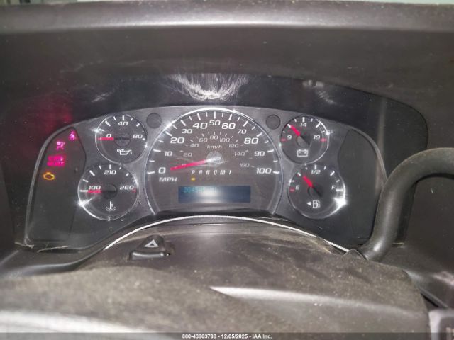 Chevrolet Express Work Van Image 8