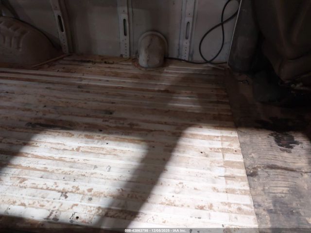 Chevrolet Express Work Van Image 16