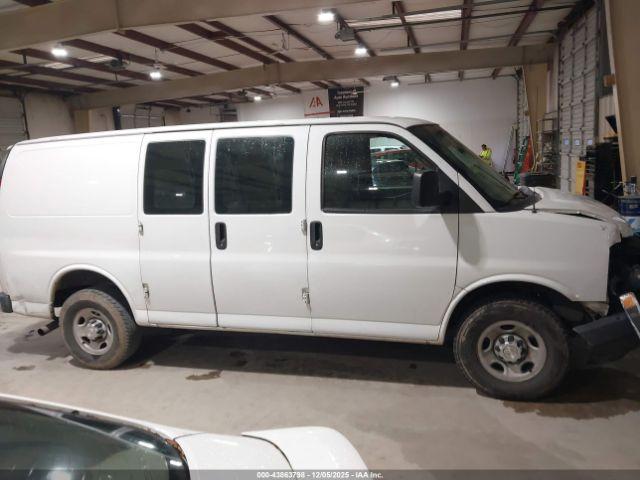 Chevrolet Express Work Van Image 15
