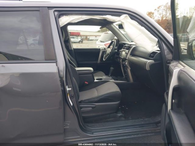 Toyota 4Runner Sr5 Image 13