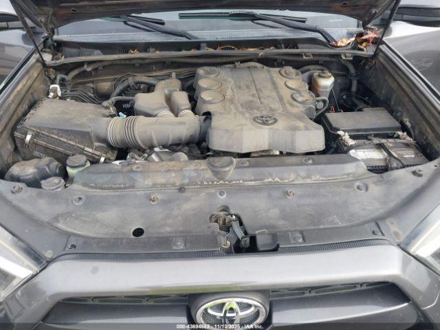 Toyota 4Runner Sr5 Image 3