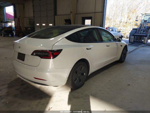 Tesla Model 3 Rear-wheel Drive Image 20