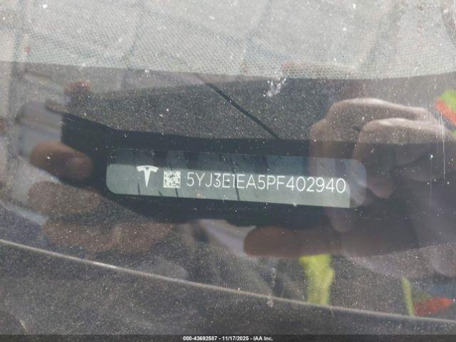 Tesla Model 3 Rear-wheel Drive Image 4