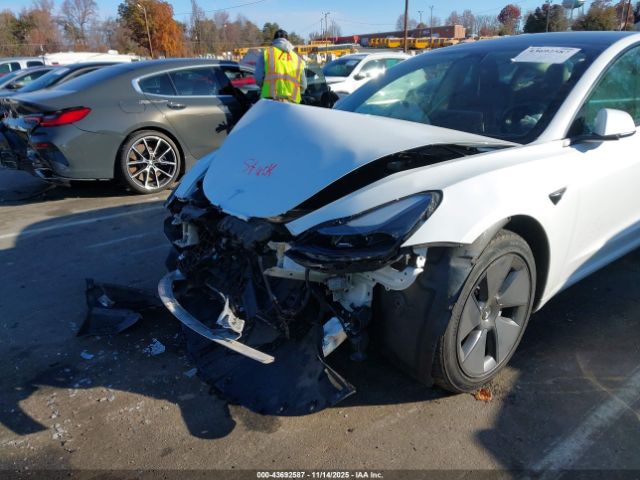 Tesla Model 3 Rear-wheel Drive Image 9