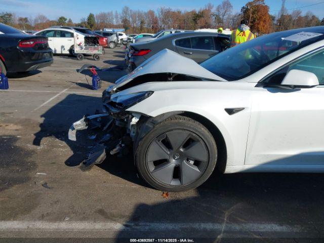 Tesla Model 3 Rear-wheel Drive Image 10
