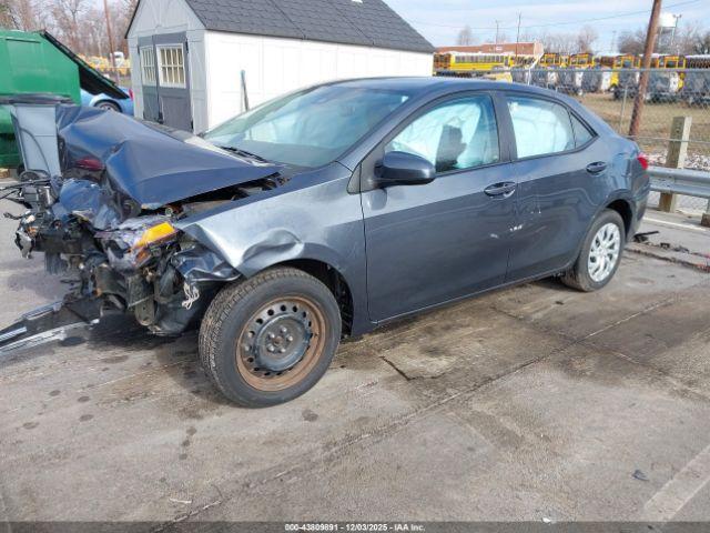 Toyota Corolla Le Image 6