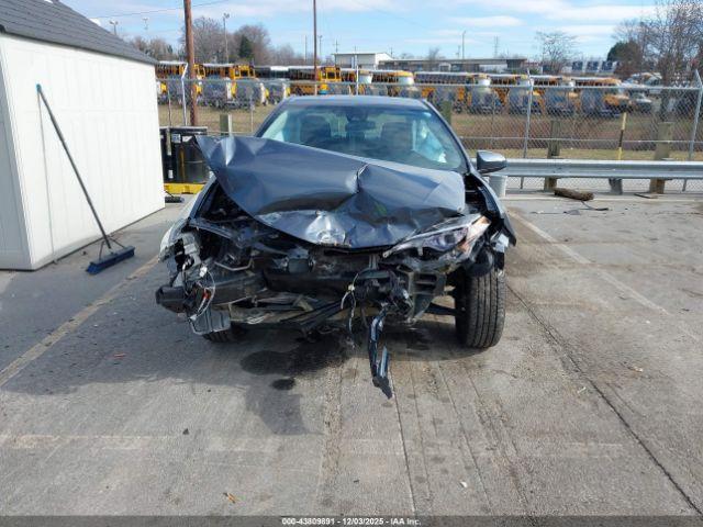 Toyota Corolla Le Image 16